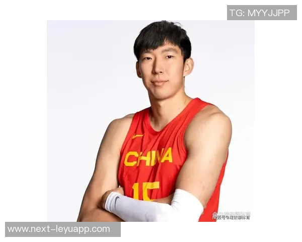 周琦为杜兰特全明星投票助阵暂列西部第九展现团队精神与支持